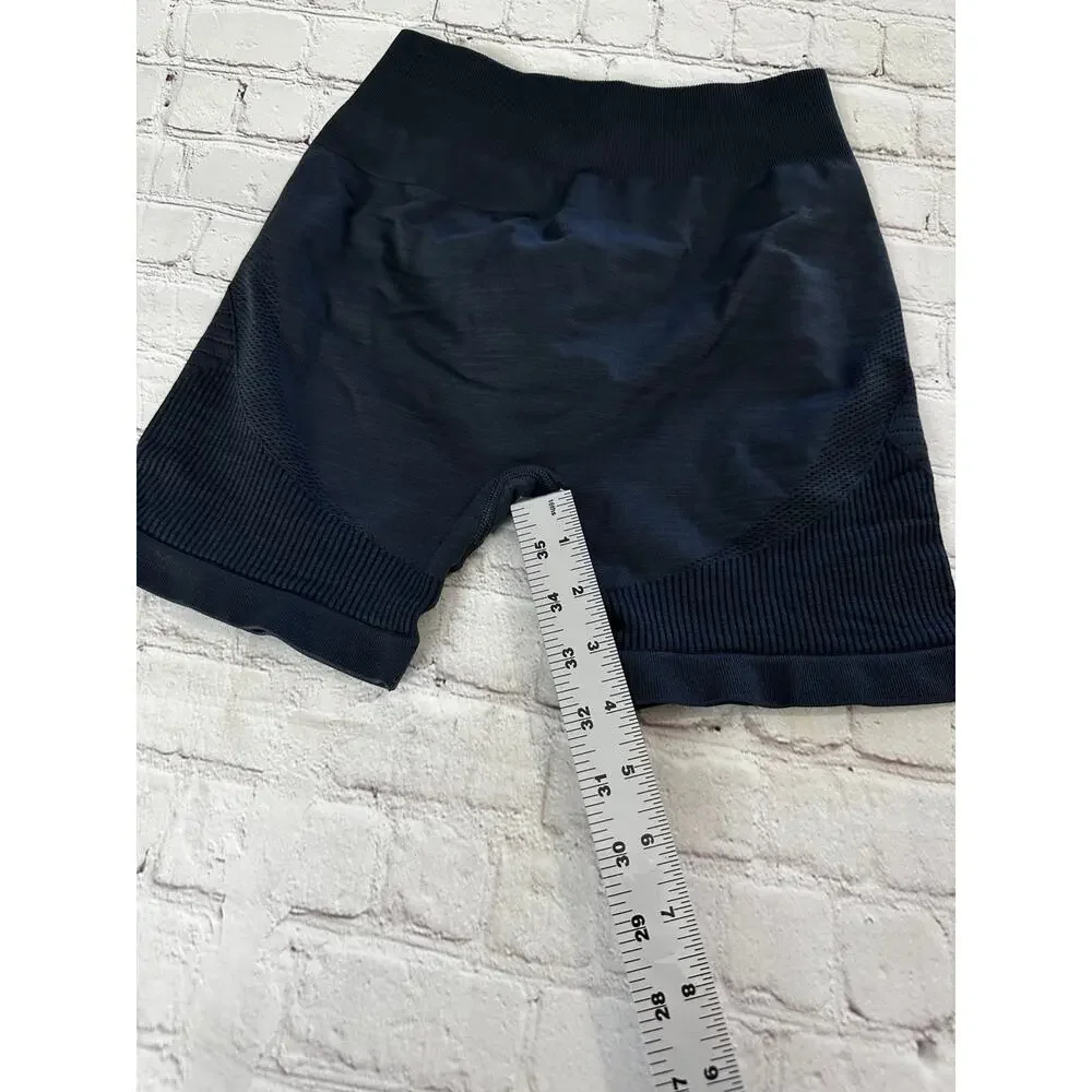 Alphalete shorts size small